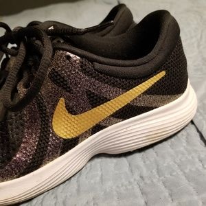 Nike Tennis Shoe